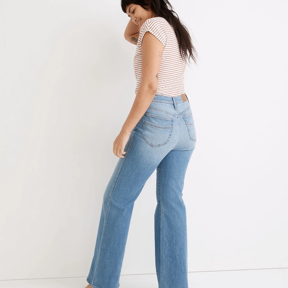 Madewell High-Rise Flare Jeans in Caine Wash - Picture 3 of 10